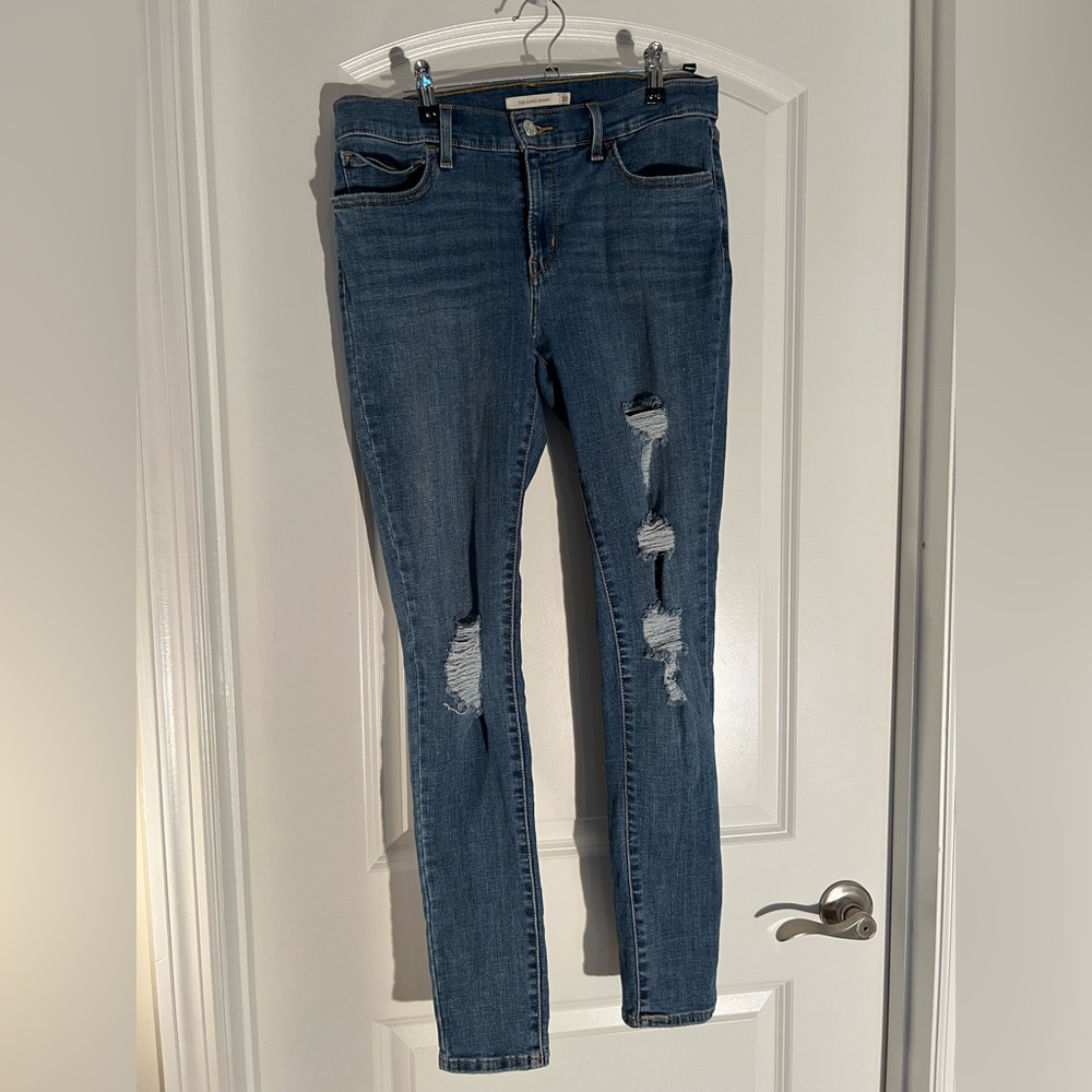 Levi’s 710 Super Skinny Jeans
